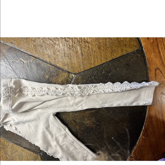 Boutique ML Kids Lace Leggings - Picture 2 of 3